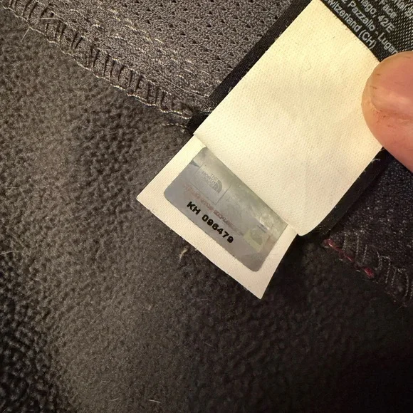 The North Face Men's Red and Gray Performance Jacket - Picture 11 of 12